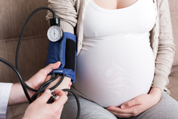Monitorizarea tensiunii arteriale în sarcină: prevenirea preeclampsiei